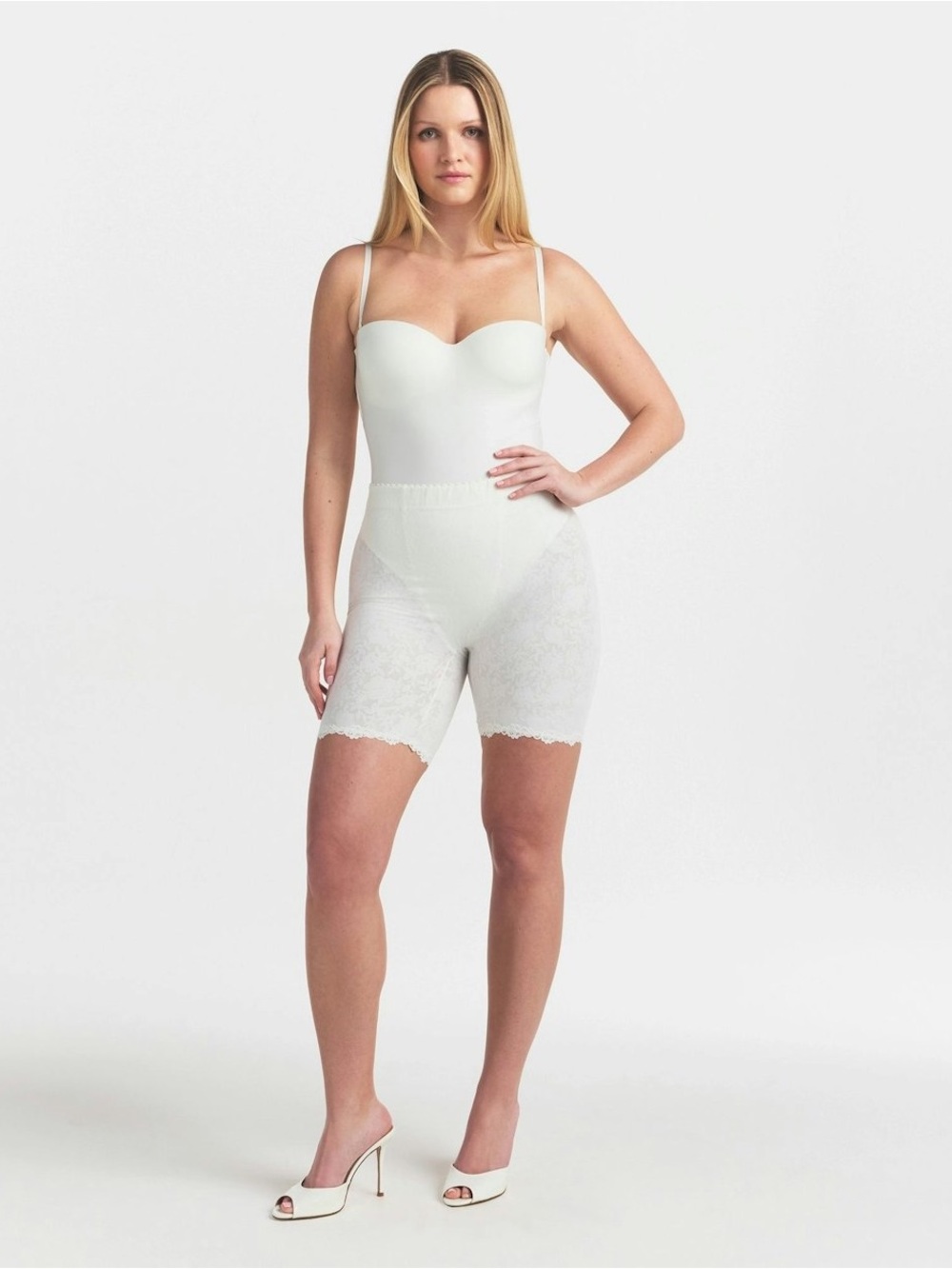 Skims Underwire Thong Bodysuit - Picture 4 of 6